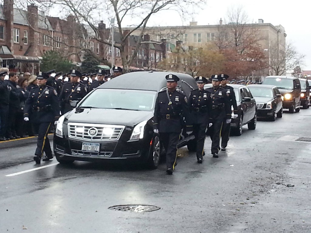 Former Glendora Lt. Pays Respects To Fallen NYPD Officer Glendora City News
