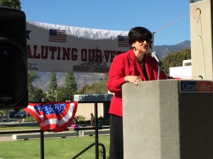 Dr. Geraldine Perri thanking Veterans